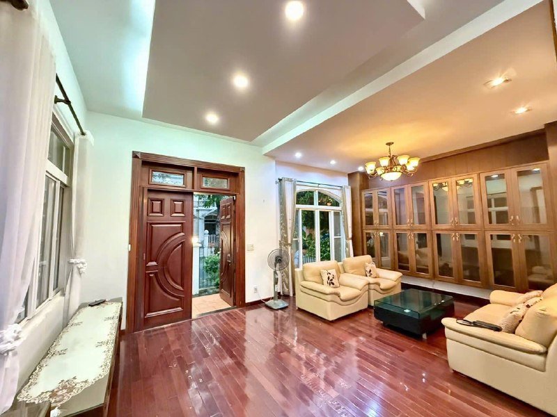 Villa for rent in District 7, Ho Chi Minh City