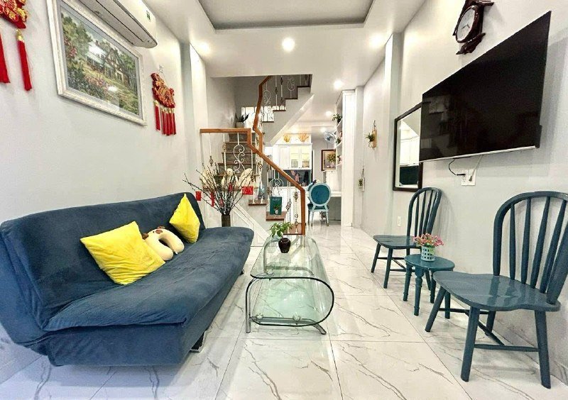 House for rent in District 10, Ho Chi Minh City - 2
